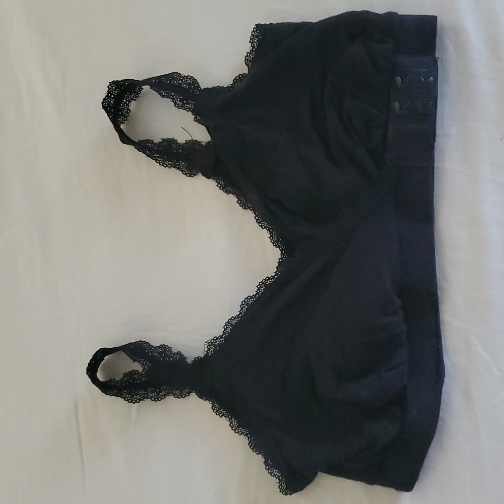 Motherhood Black Nursing Bra Size Small